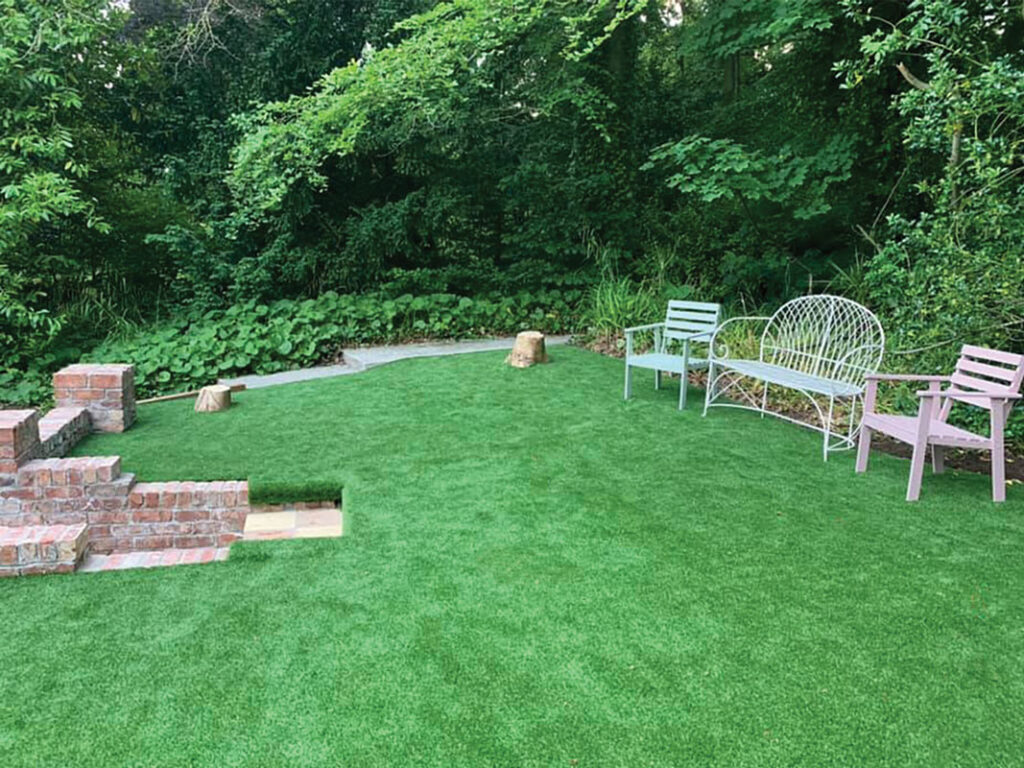 Artificial grass garden - AFTER